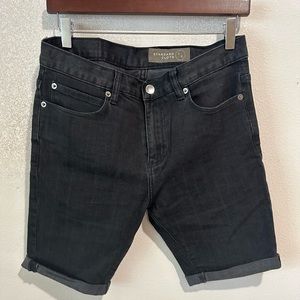 Standard cloth (Urban Outfitters) Men Skinny Tapere black denim shorts